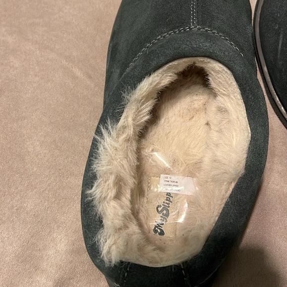 My Slippers size 10 - new /no wear. Dark gray. In great condition. Very clean. - Picture 7 of 7